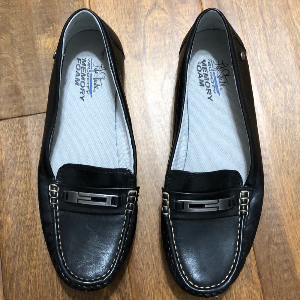 Life stride memory foam flats